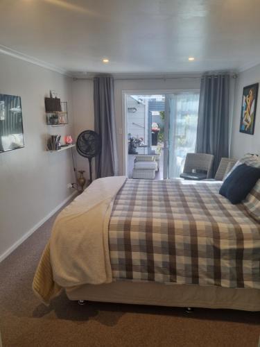 Blenheim Bed & Breakfast | B N B on Carvell