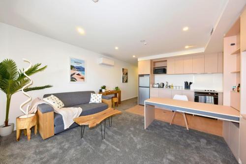 Christchurch Apartment | The Marine Parade Haven with Private Parking