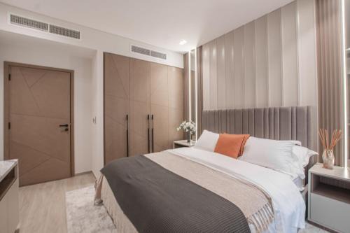 Riccarton Apartment | Bookahome