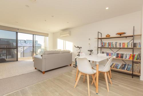 Christchurch City Centre Apartment | The Welles Residence Central City Suite ,1 bdrm, sleeps 2