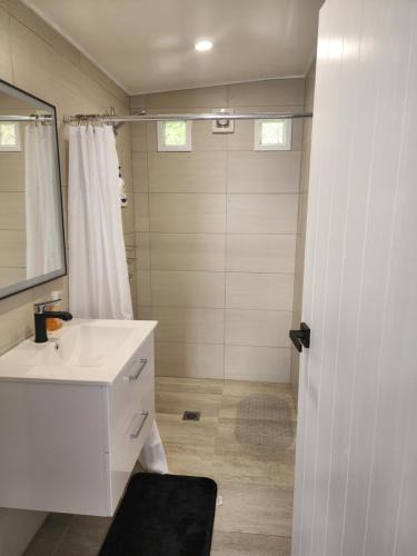 Te Mata Ski Chalet | Coastal bliss te mata