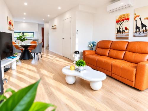Mangere House | C 10 mins to Akl AirportBrand New6 GuestParking