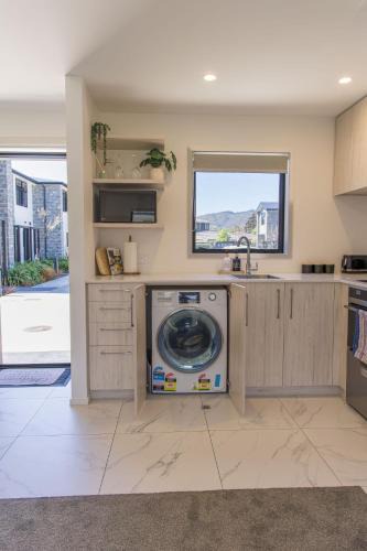 Lower Hutt House | Relaxing Boulcott Escape In Lower Hutt