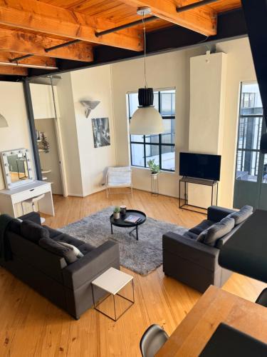 Parnell Apartment | Stylish loft in the heart of Parnell, free parking