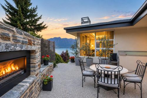 Fernhill House | Q by the Lake Aspen Grove Stunning Views