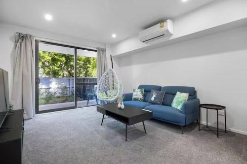 Sherborne Street Apartment | Sherborne Loft, Stylish 2BR, 2 bathrooms and Free Parking
