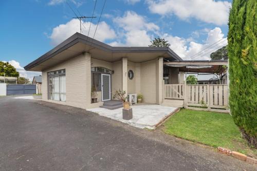 Manurewa House | Cozy Family Home - Manukau City Holiday Home
