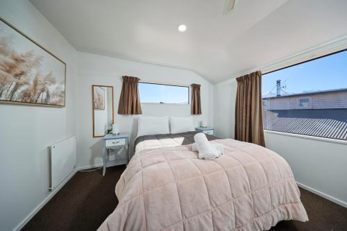 Kaikoura House | Revive House | Comfortable Base | Top Unit - KK71932