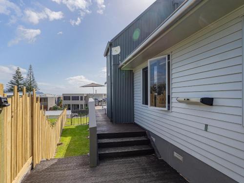 Tairua House | Ocean View Beach Beauty - Tairua Holiday Home