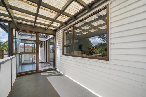 Avondale House | 13 Bollard Ave