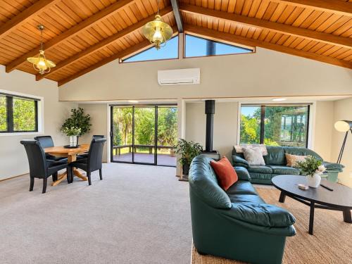 Greymouth Apartment | Paroa Beach Retreat