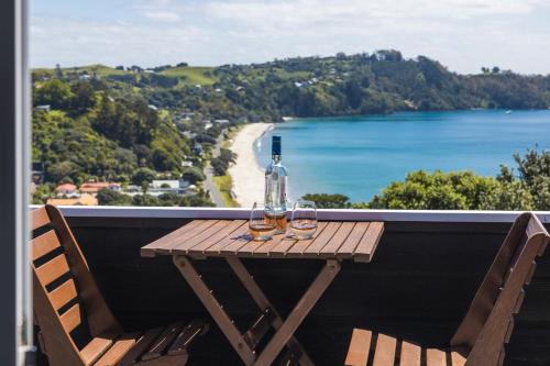 Onetangi House | The Point Onetangi - Heated pool, hot tub & ocean views