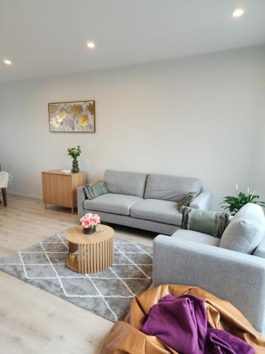 Avondale Apartment | Entire 2BR Townhouse l Free Parking l Working from home space