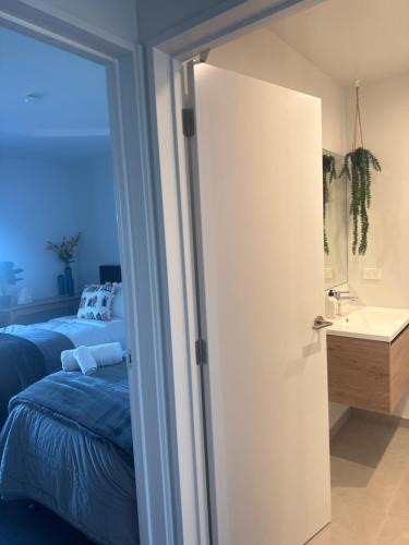 Edgeware Apartment | City Family Stay, Baby Ready and Carpark
