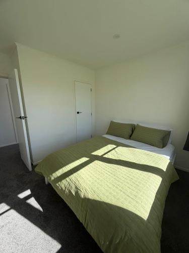 Trentham House | Comfortable & Stylish Stay in Trentham