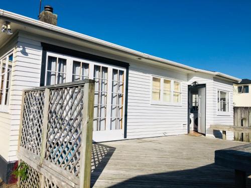 Mount Albert House | 3 Bedroom House, Unit A