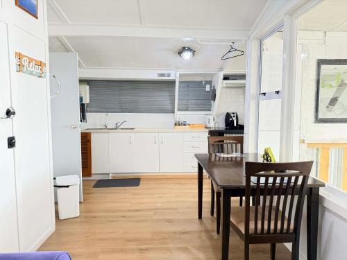 Whangarei Apartment | On the water boat House
