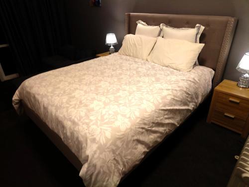 Avonhead House | Smart Stay Guest Suite - 8 Min to Airport - Convenient Location