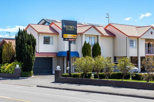 Riccarton Hotel | Daffodil Apartments