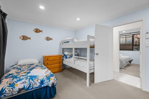 Pukehina Apartment | Waterfront location with estuary outlook and ocean beach access - sleeps 19