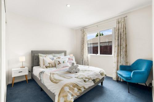 Hornby Apartment | Family Home Opposite Air Force Museum