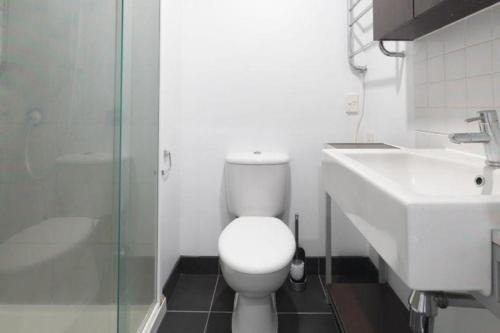Newton House | Bright room close to Sky Tower