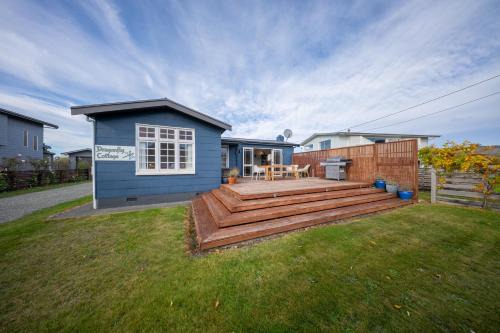 Te Anau House | Dragon Fly Cottage - Te Anau Holiday Home