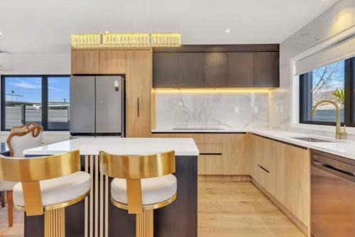 Taupo House | Lake Haven Apartment 3 - modern and popular near lake and town