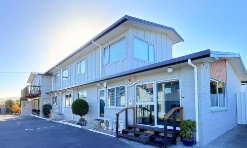 Taupo Hotel | Mountain View Motel