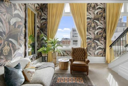 Christchurch City Centre House | The Eve Apartment - OGB Suite
