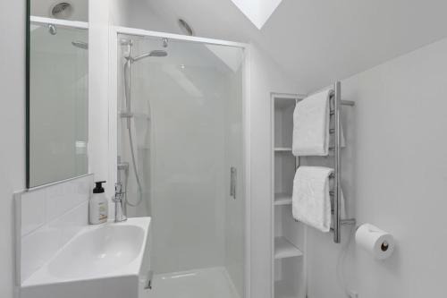 Merivale House | Andover Street Honey