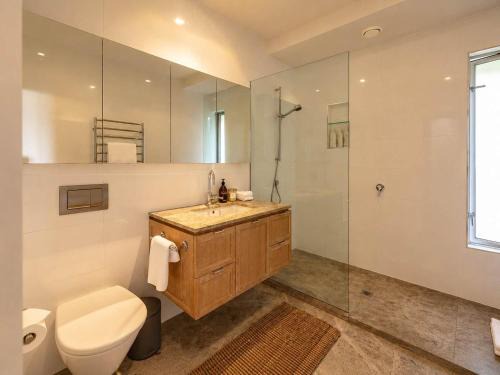 Palm Beach House | Serenity - Stay Waiheke
