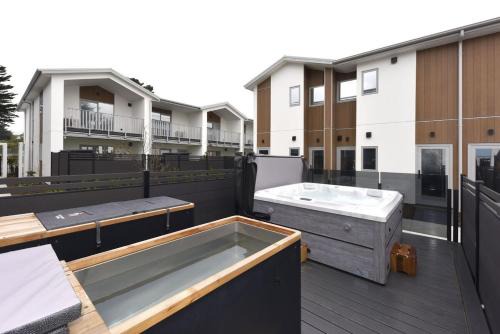 Christchurch Apartment | Seaview 1BR Apartment Marine Parade