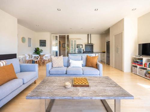 Waiheke Island House | Hekerua Bay Retreat - Stay Waiheke