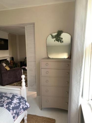 Nelson House | Cooper's Cottage