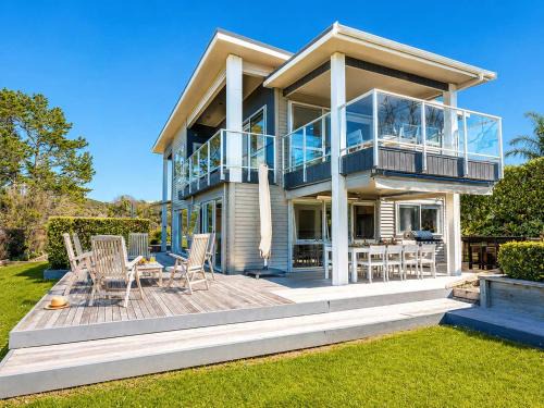 Oneroa House | Bella Seven- Stay Waiheke