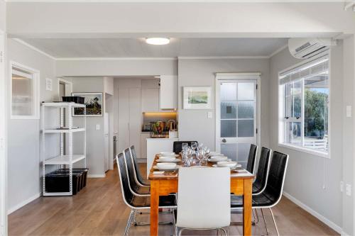 Taupo Apartment | Roberts Street Central 4 Bedroom Sleeps 10