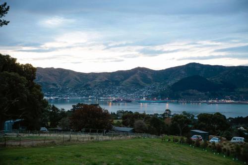 Diamond Harbour House | Bayview Paradise by Tiny Away