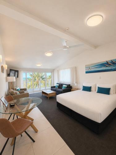 Whitianga Hotel | Baileys At The Beach