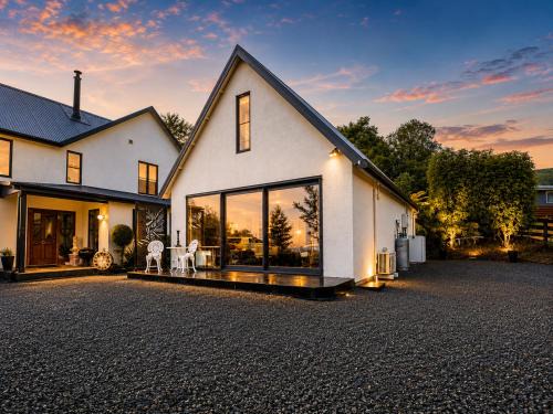 Moana Ski Chalet | Lake Brunner Chalet