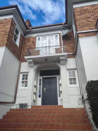 Parnell Apartment | 4 double and 2 single sofa beds apartment