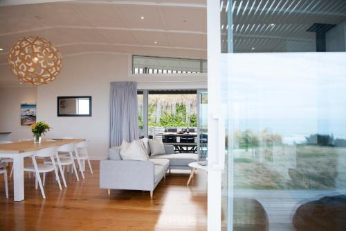 Waimarama House | Waimarama Heights - Waimarama Holiday Home