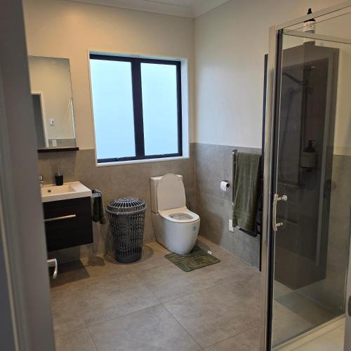 Pukekohe Apartment | Franklin's own Stay n Play Golfers dream!