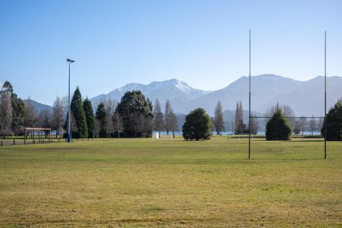 Te Anau House | Dusky Fishing Unit - Te Anau Holiday Home