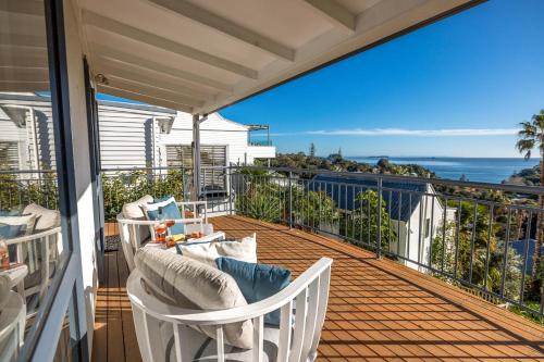 Palm Beach Apartment | Hibiscus Hideaway - Sea Views in Palm Beach