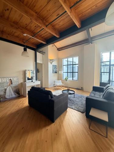 Parnell Apartment | Stylish loft in the heart of Parnell, free parking
