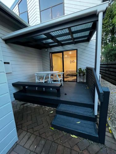 Hamilton House | 2 Bedroom Comfortable Guest Wing
