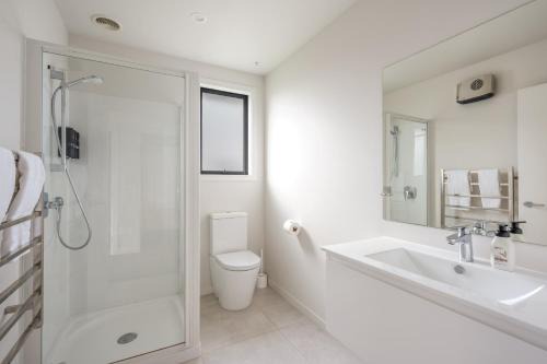 Lake Hawea House | Warm & Cosy With Pool Table At Lake Hawea