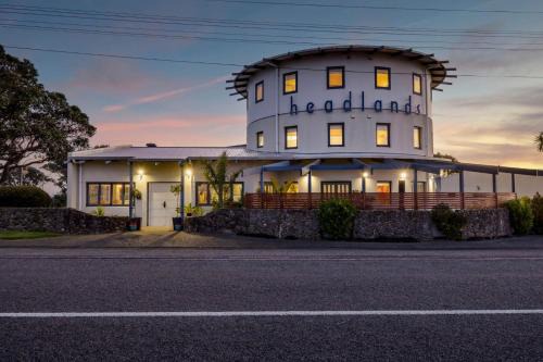 Opunake Hotel | Headlands Hotel