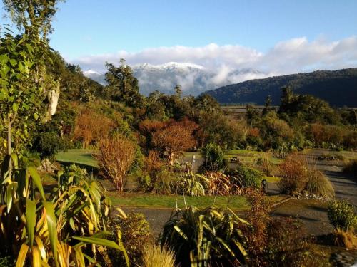 West Coast Region Apartment | The Barn Alpine Holiday Home